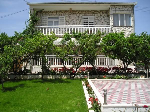 Apartmány Barada - Trogir AP1 (2+2)